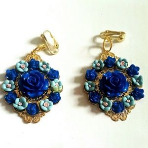 2" Gold Pl Blue & Light Blue Rose Clip-on Dangles